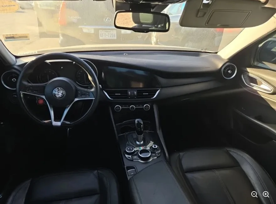 2017 Alfa Romeo Giulia - Image 7 of 7