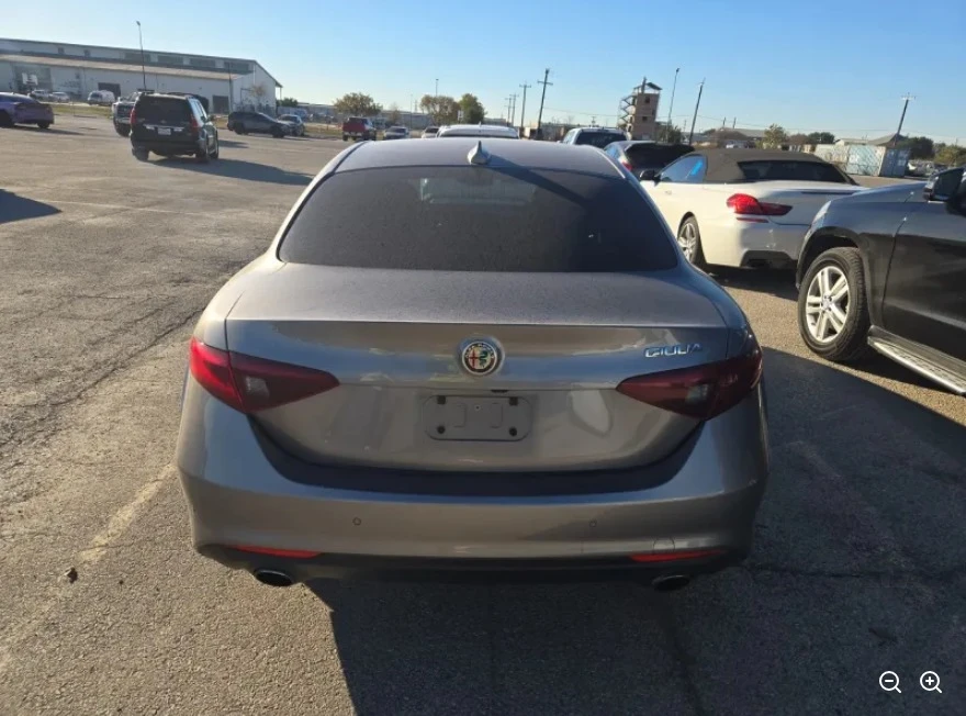 2017 Alfa Romeo Giulia - Image 3 of 7