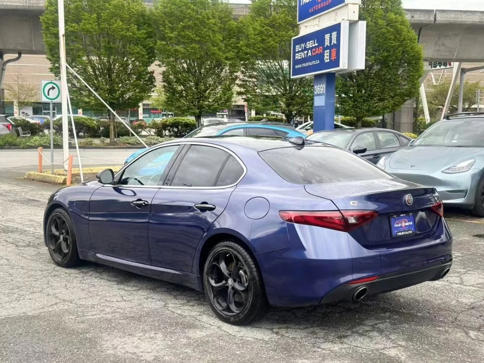 2017 Alfa Romeo Giulia - Image 6 of 19