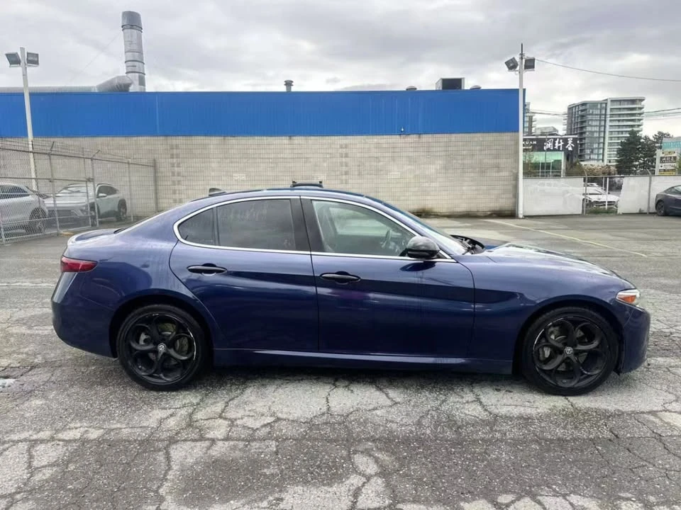 2017 Alfa Romeo Giulia - Image 4 of 20