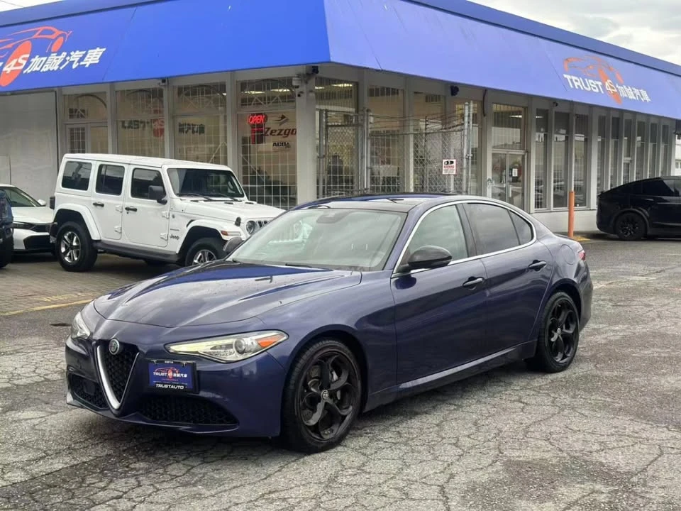 2017 Alfa Romeo Giulia - Image 3 of 20