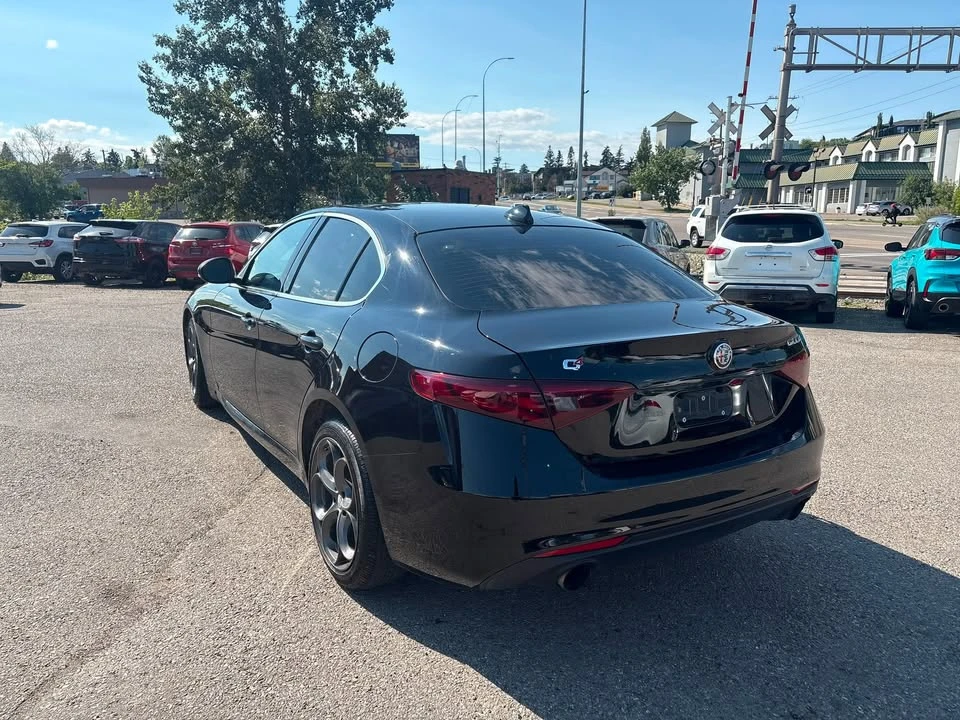 2017 Alfa Romeo Giulia - Image 4 of 19