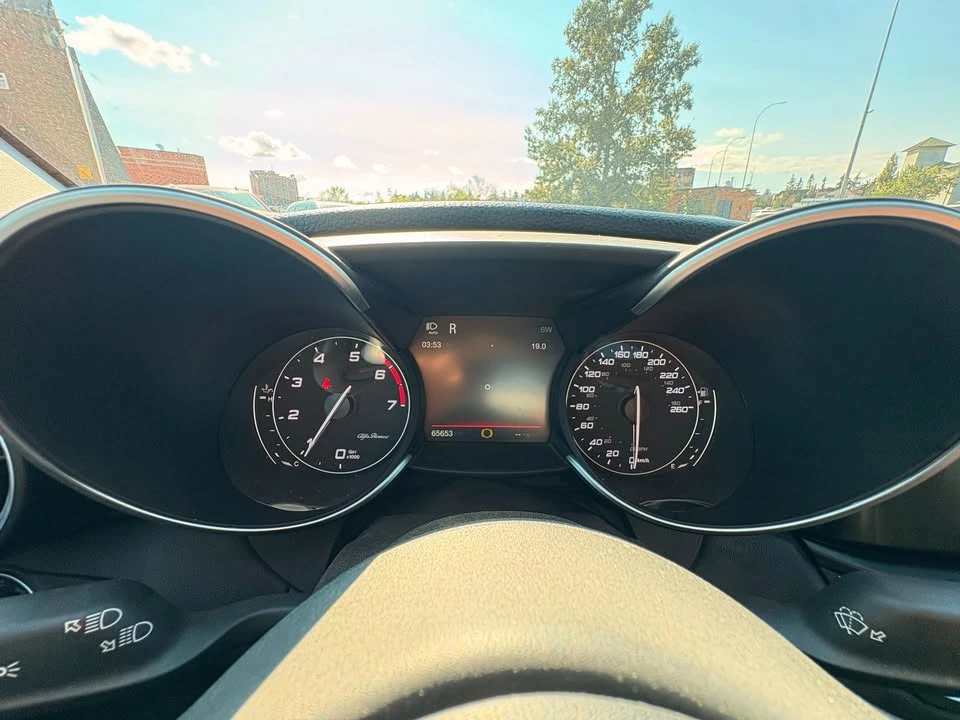 2017 Alfa Romeo Giulia - Image 18 of 19