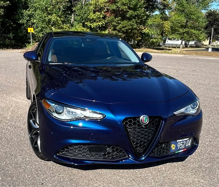 2017 Alfa Romeo Giulia - Image 7 of 11