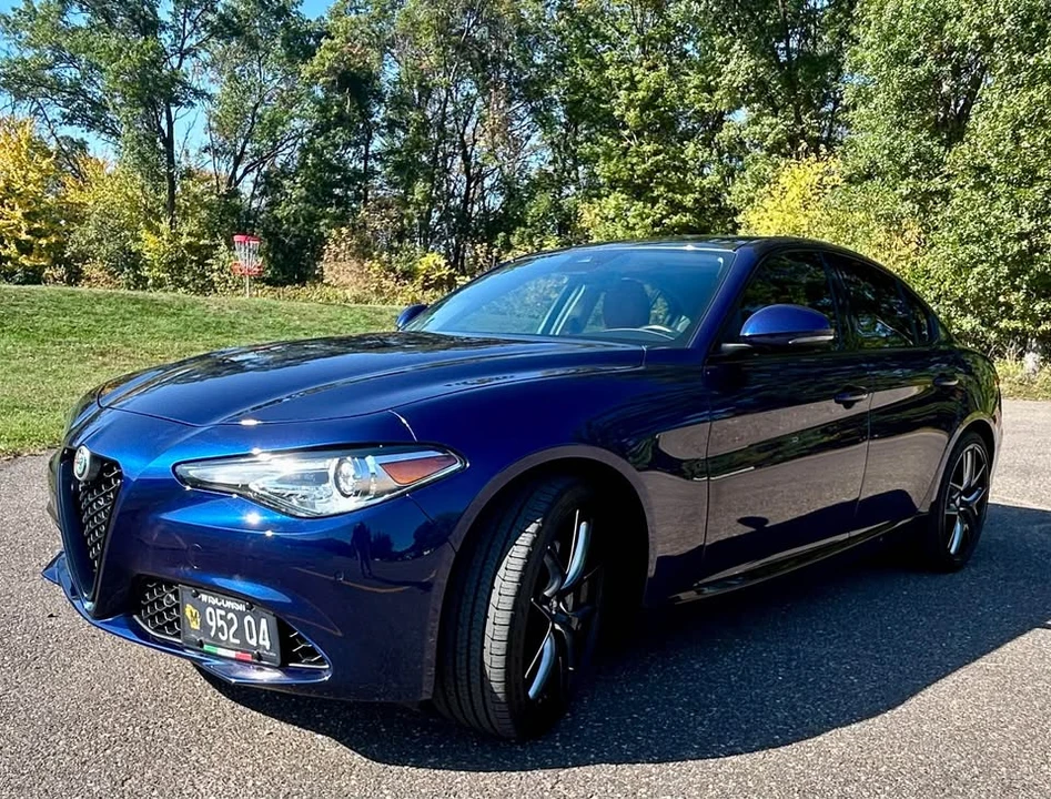 2017 Alfa Romeo Giulia - Image 4 of 11