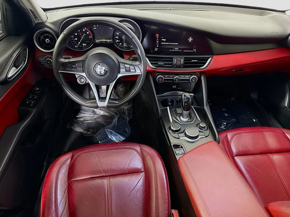 2017 Alfa Romeo Giulia - Image 13 of 20