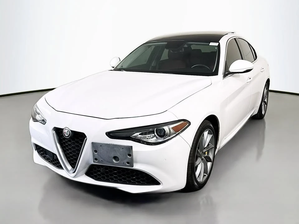 2017 Alfa Romeo Giulia - Image 3 of 20