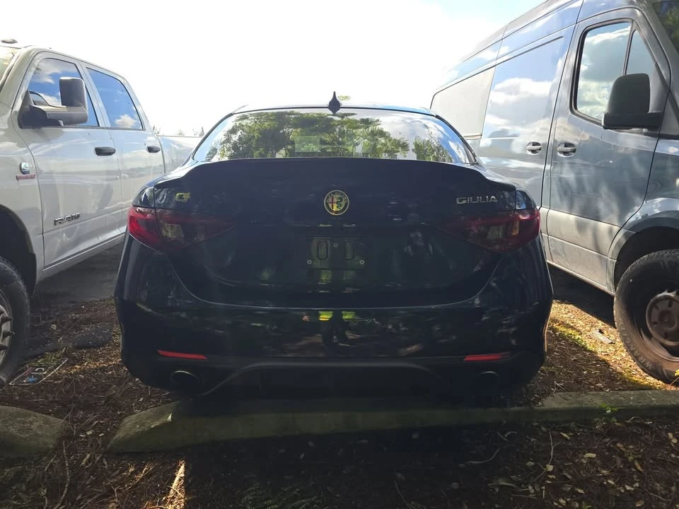 2017 Alfa Romeo Giulia - Image 4 of 13