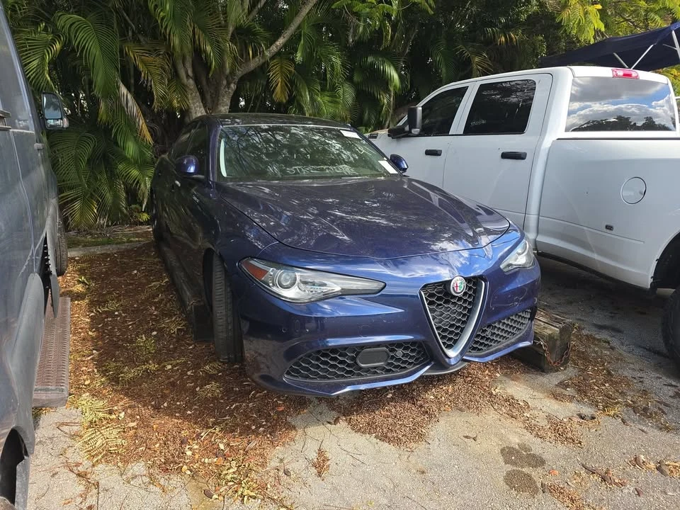 2017 Alfa Romeo Giulia - Image 2 of 13