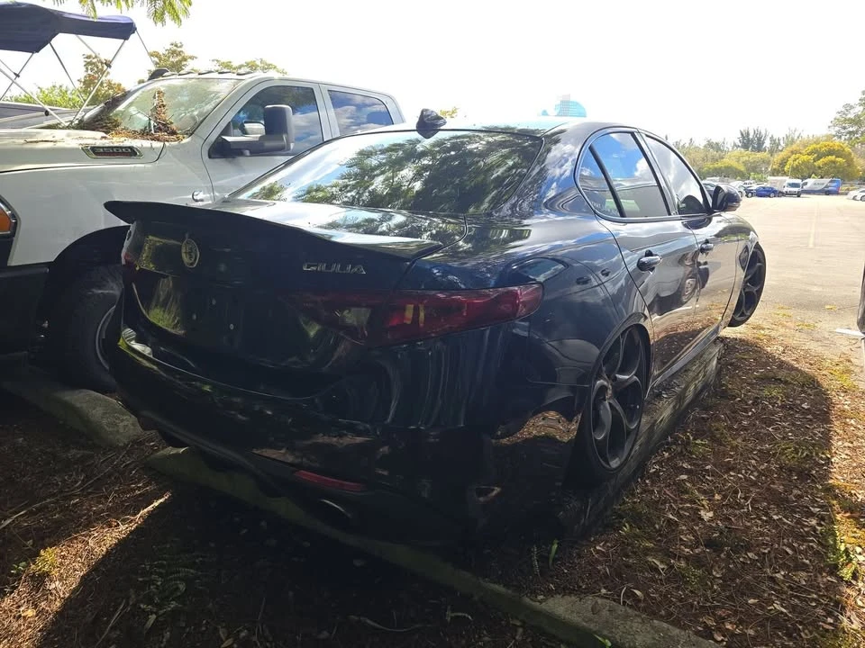 2017 Alfa Romeo Giulia - Image 3 of 13