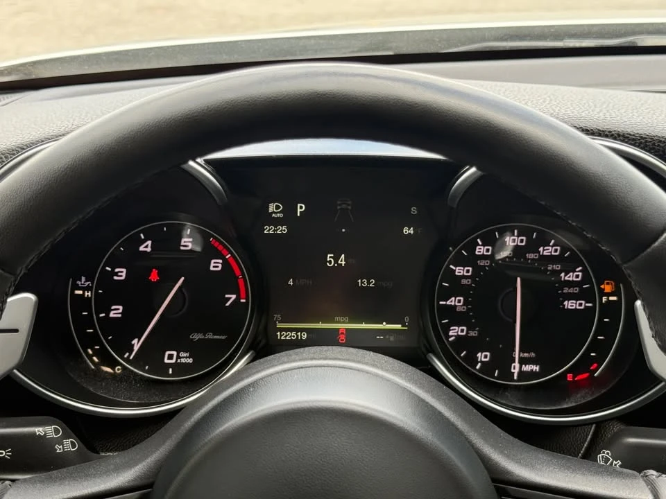 2017 Alfa Romeo Giulia - Image 8 of 10