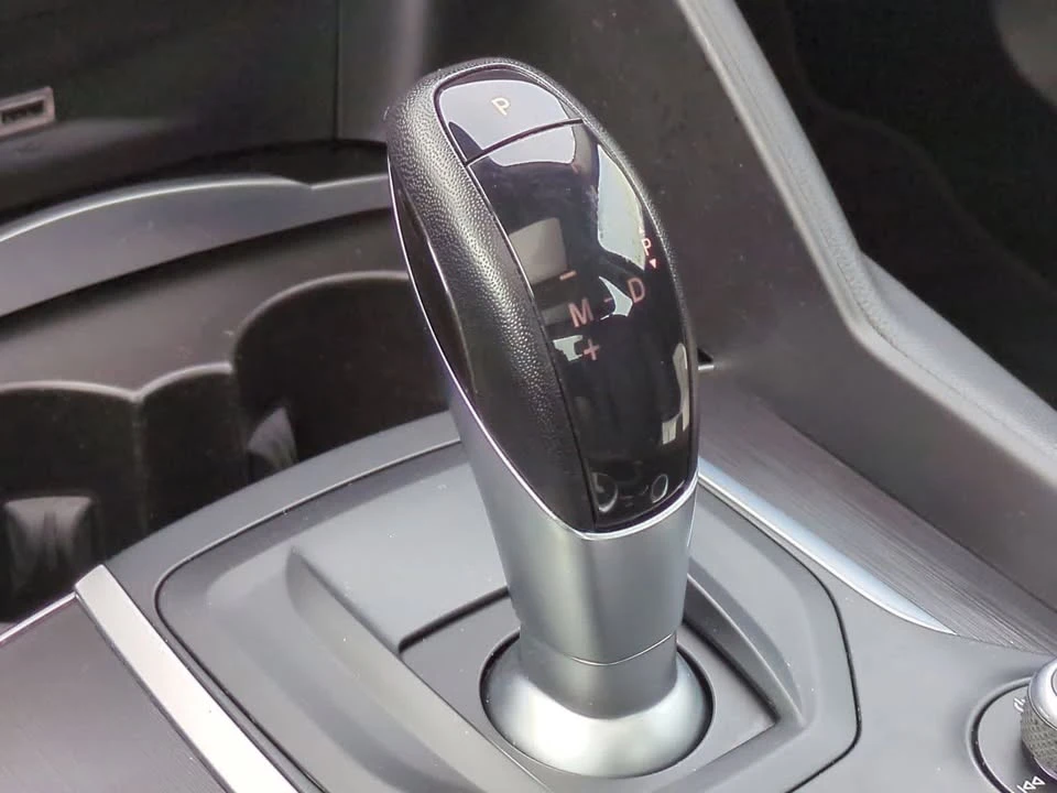 2017 Alfa Romeo Giulia - Image 16 of 20