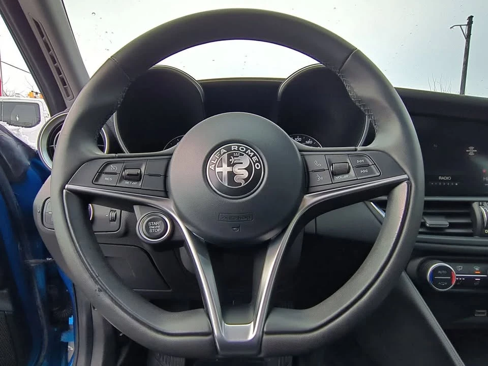2017 Alfa Romeo Giulia - Image 14 of 20