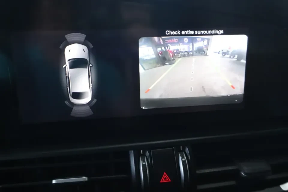 2017 Alfa Romeo Giulia - Image 12 of 20