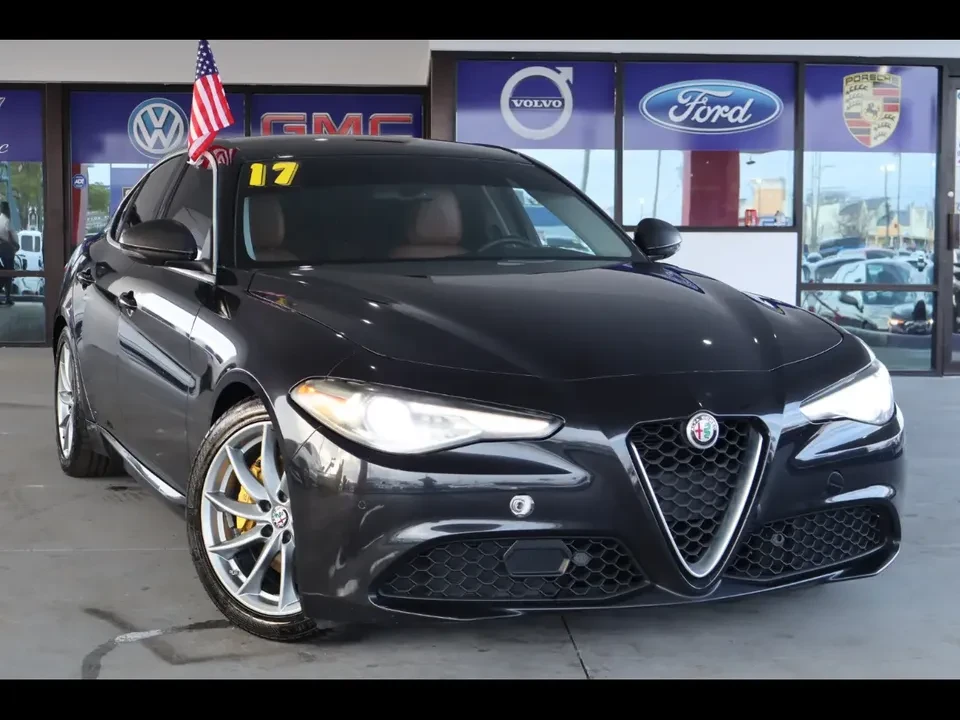 2017 Alfa Romeo Giulia - Image 2 of 20