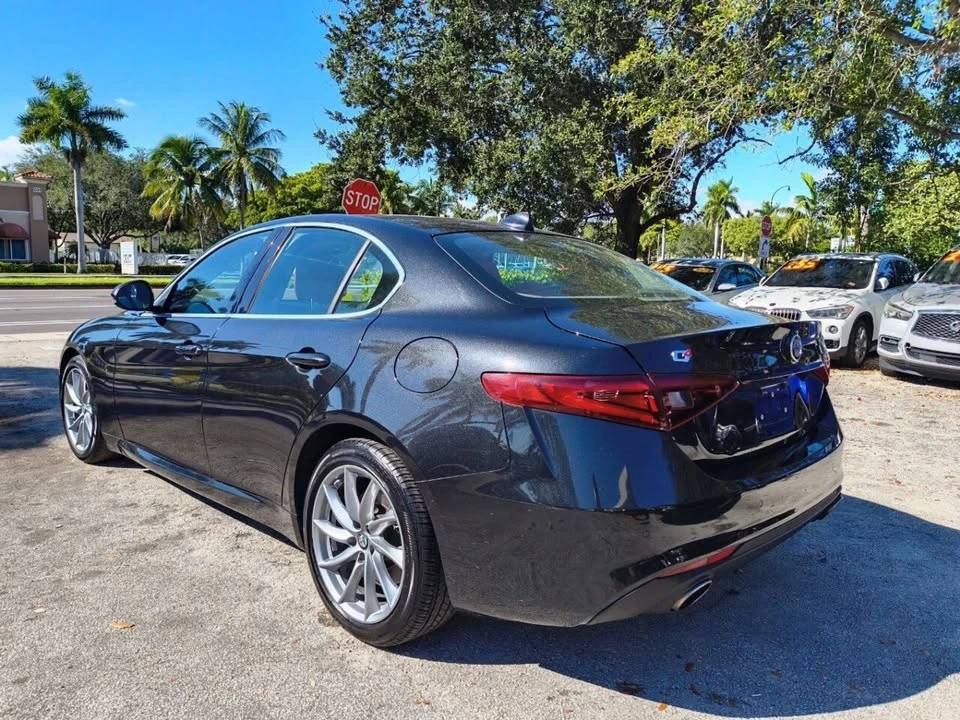 2017 Alfa Romeo Giulia - Image 4 of 20