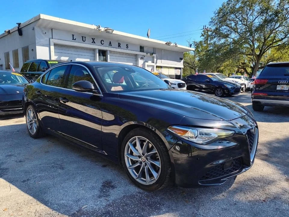 2017 Alfa Romeo Giulia - Image 10 of 20