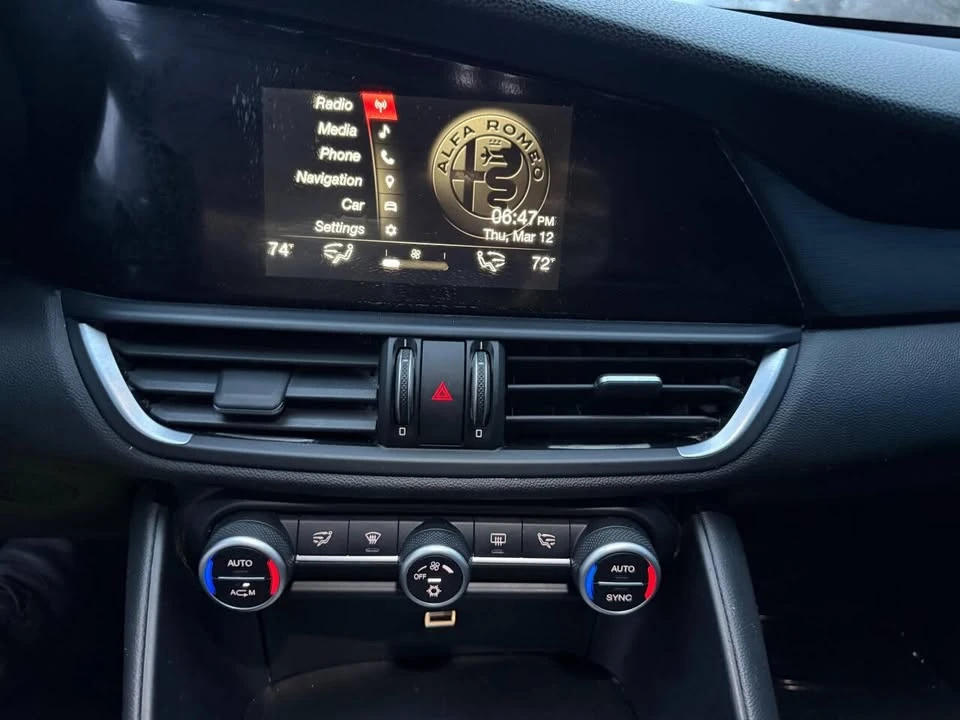 2017 Alfa Romeo Giulia - Image 14 of 14
