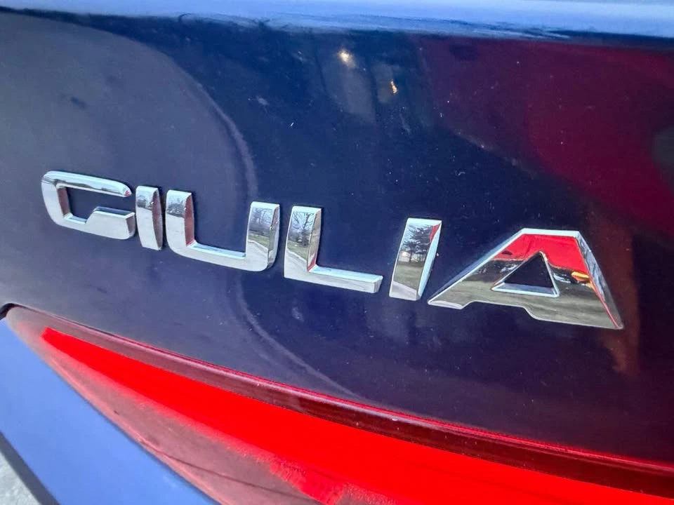 2017 Alfa Romeo Giulia - Image 7 of 14