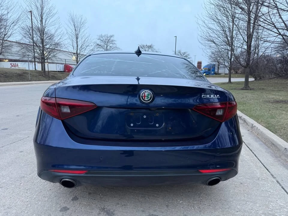 2017 Alfa Romeo Giulia - Image 5 of 14