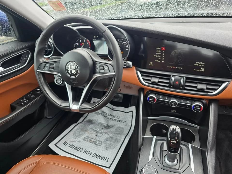 2017 Alfa Romeo Giulia - Image 13 of 20