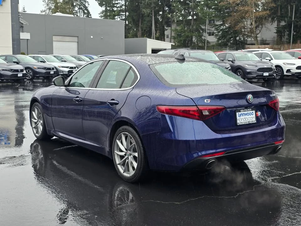 2017 Alfa Romeo Giulia - Image 19 of 20