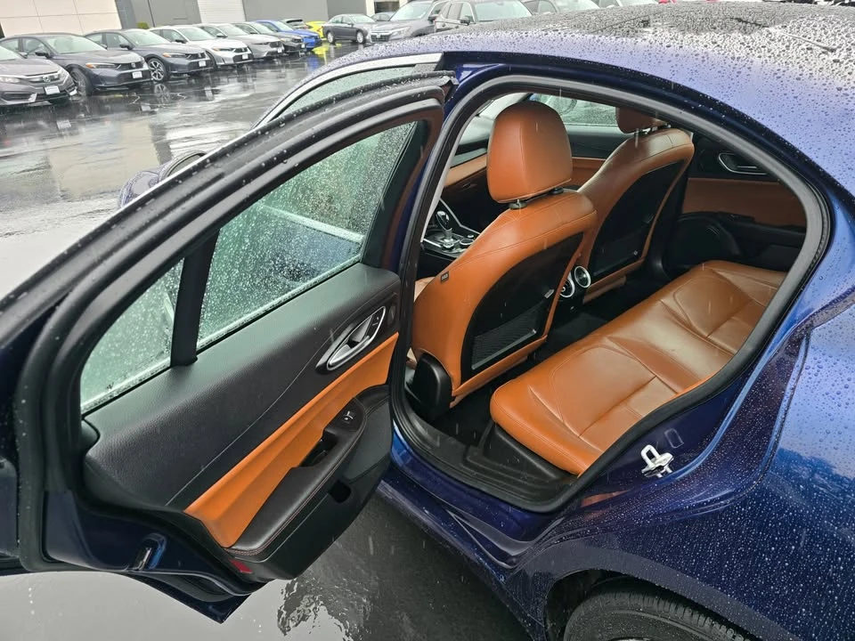 2017 Alfa Romeo Giulia - Image 4 of 20