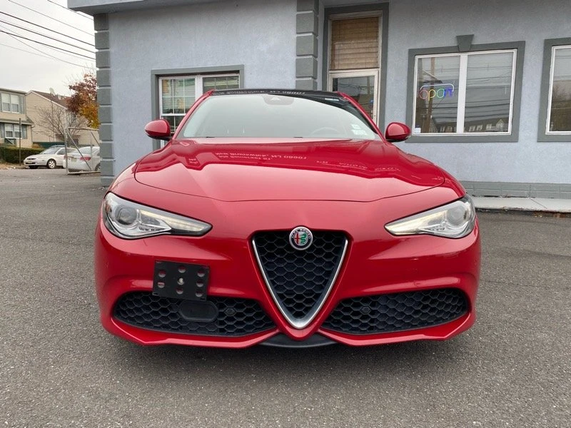2017 Alfa Romeo Giulia - Image 2 of 20