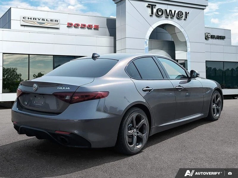 2017 Alfa Romeo Giulia - Image 7 of 12