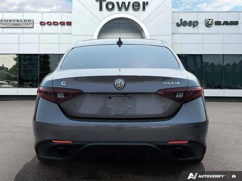 2017 Alfa Romeo Giulia - Image 6 of 12
