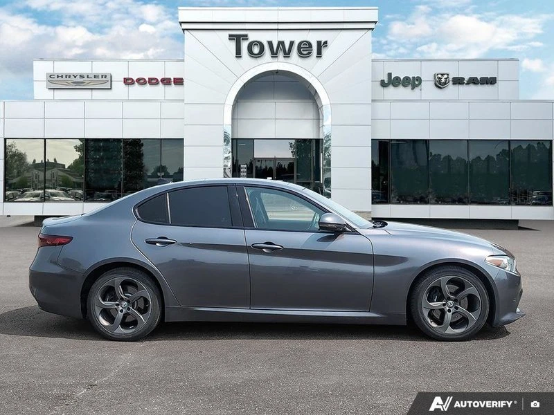 2017 Alfa Romeo Giulia - Image 8 of 12