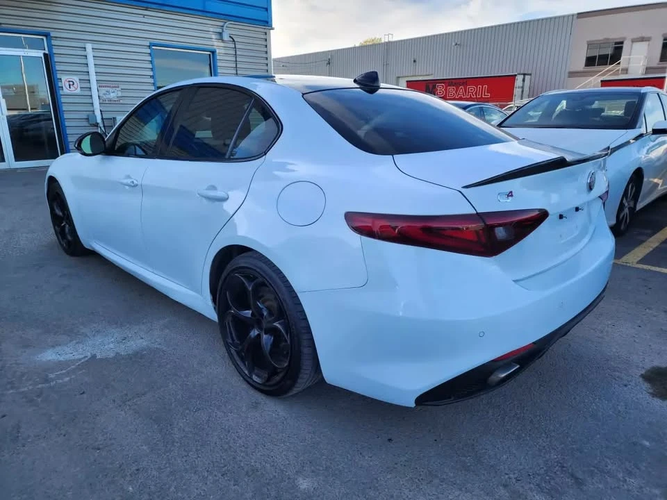 2017 Alfa Romeo Giulia - Image 4 of 11