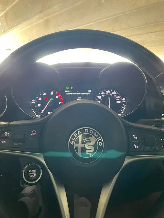 2017 Alfa Romeo Giulia - Image 10 of 16