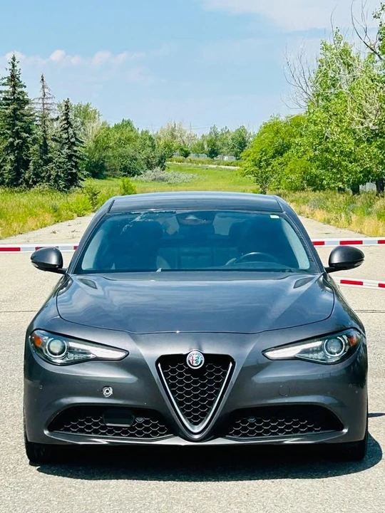 2017 Alfa Romeo Giulia - Image 5 of 20