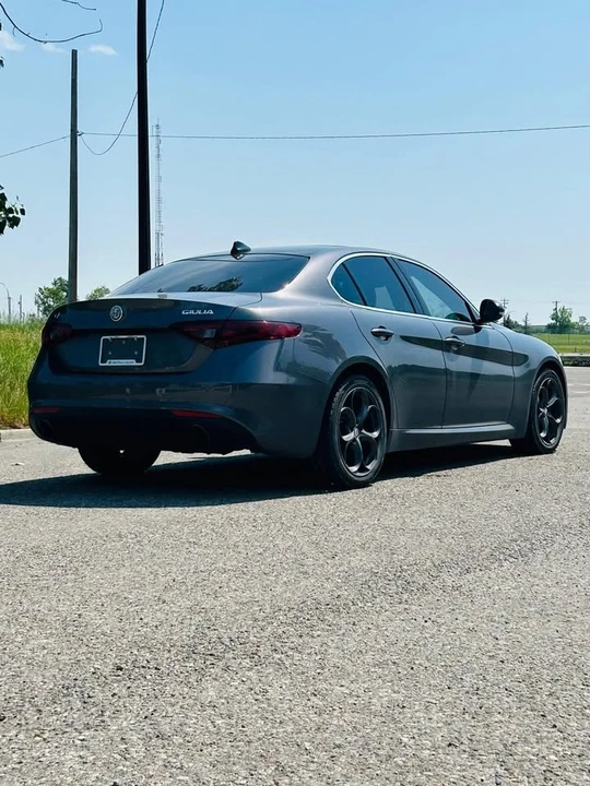 2017 Alfa Romeo Giulia - Image 10 of 20