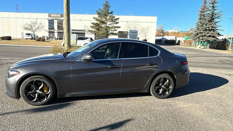 2017 Alfa Romeo Giulia - Image 3 of 15