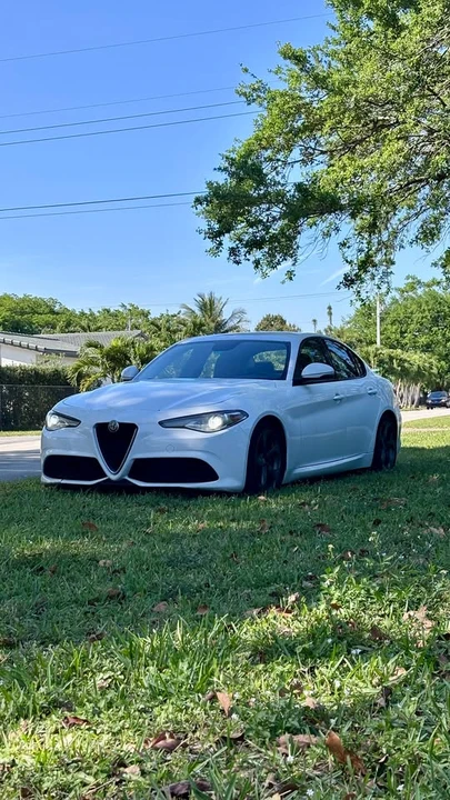 2017 Alfa Romeo Giulia - Image 3 of 7