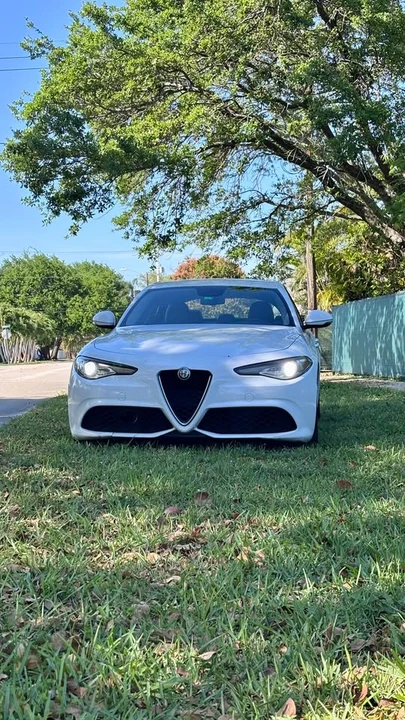 2017 Alfa Romeo Giulia - Image 2 of 7