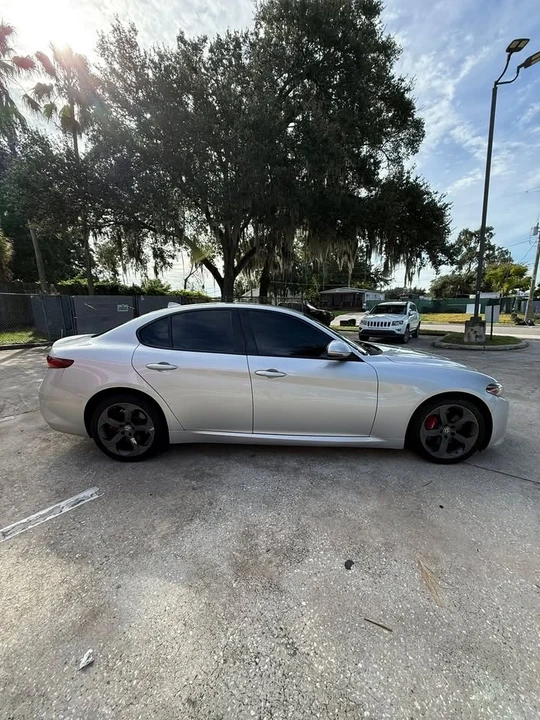 2017 Alfa Romeo Giulia - Image 2 of 9