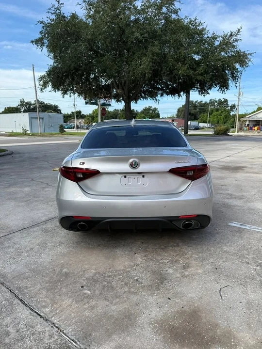 2017 Alfa Romeo Giulia - Image 4 of 9