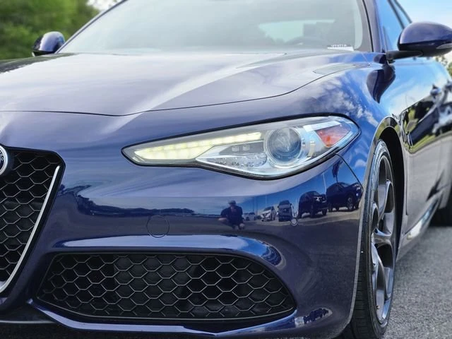 2017 Alfa Romeo Giulia - Image 9 of 20