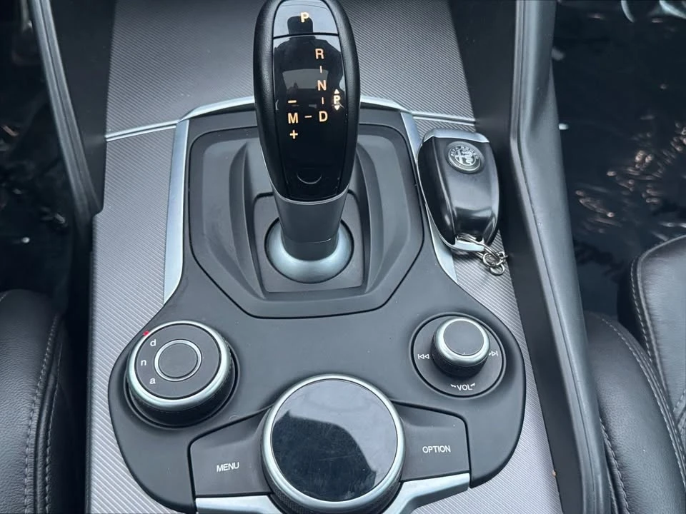 2017 Alfa Romeo Giulia - Image 20 of 20