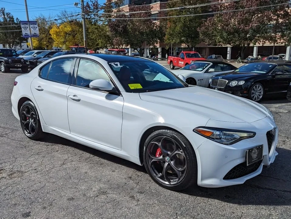 2017 Alfa Romeo Giulia - Image 2 of 17
