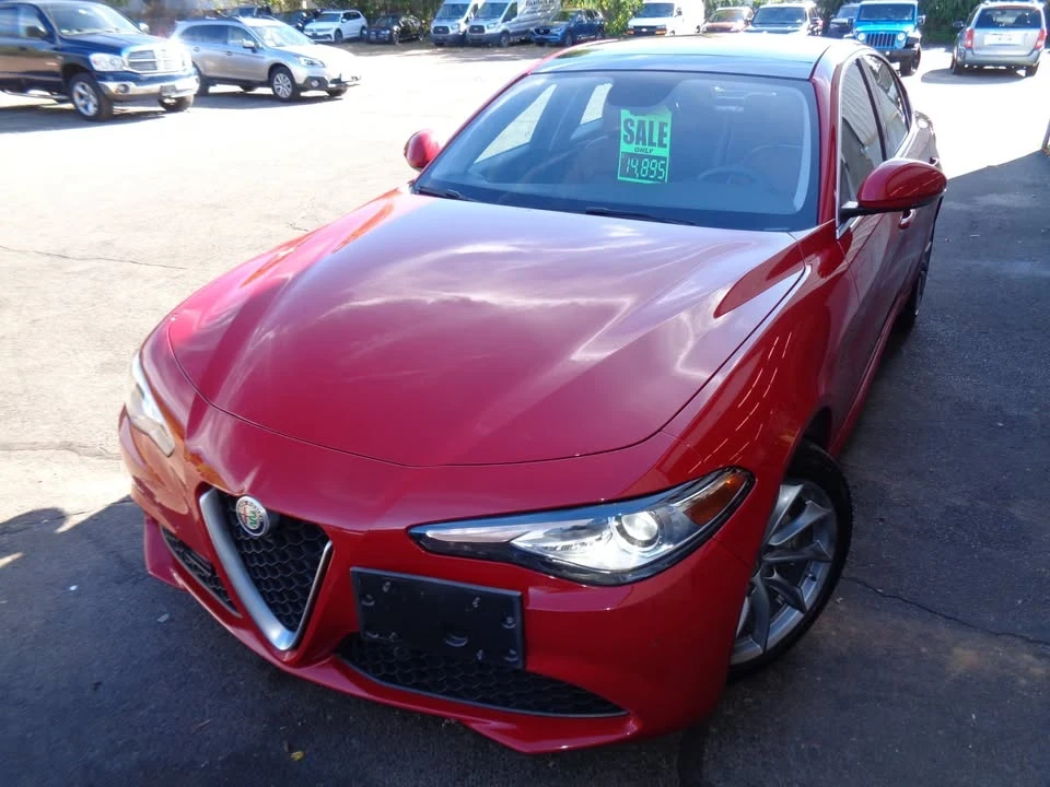 2017 Alfa Romeo Giulia - Image 14 of 19