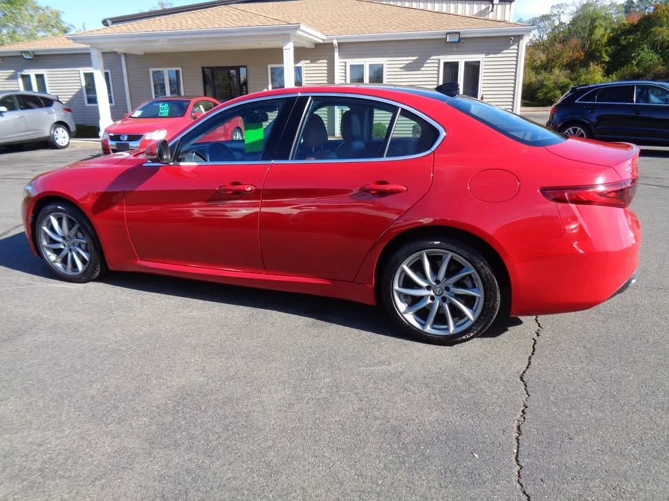 2017 Alfa Romeo Giulia - Image 5 of 20