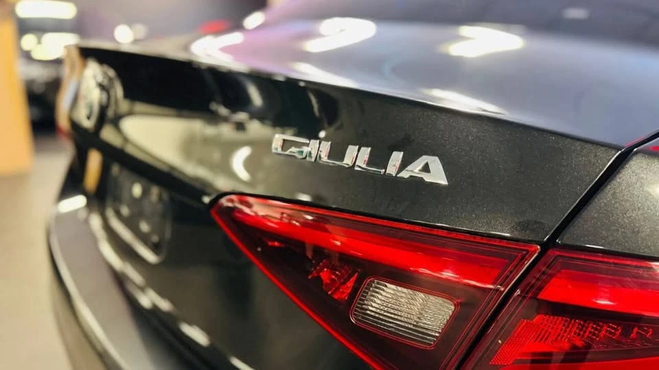 2017 Alfa Romeo Giulia - Image 4 of 14