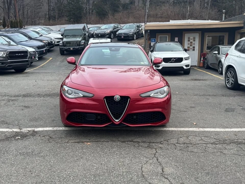 2017 Alfa Romeo Giulia - Image 2 of 18