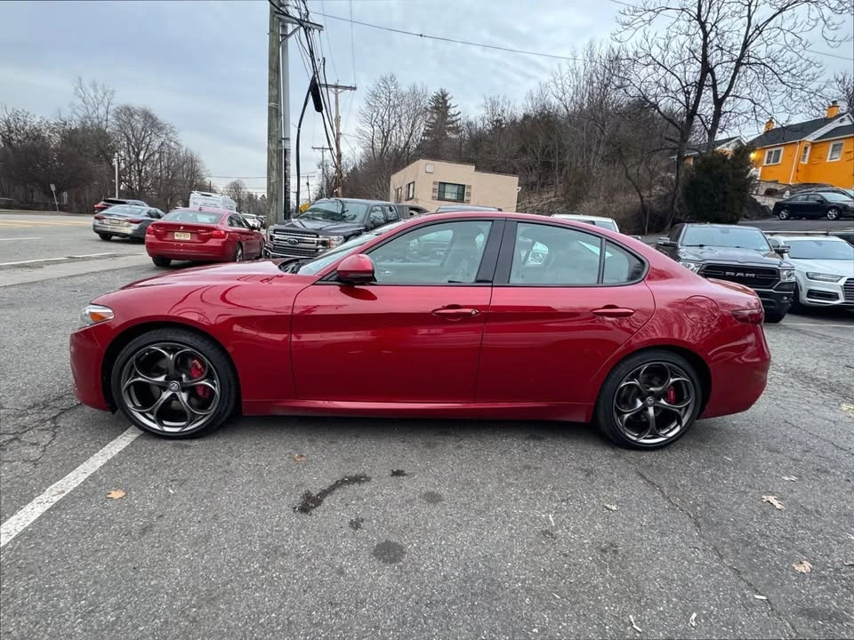 2017 Alfa Romeo Giulia - Image 4 of 18