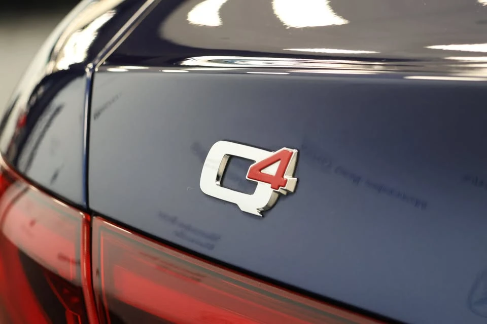 2017 Alfa Romeo Giulia - Image 5 of 16