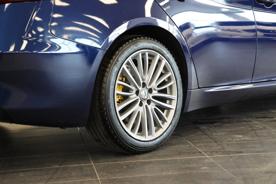 2017 Alfa Romeo Giulia - Image 2 of 16